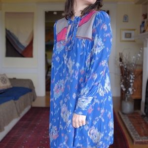 Vintage boho tie-neck mini dress